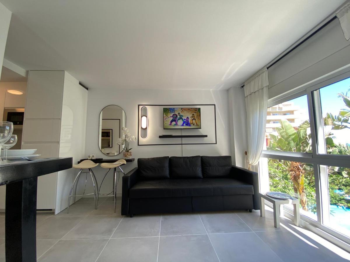 Modern Sea View Studio In Benal Beach Benalmádena Eksteriør billede